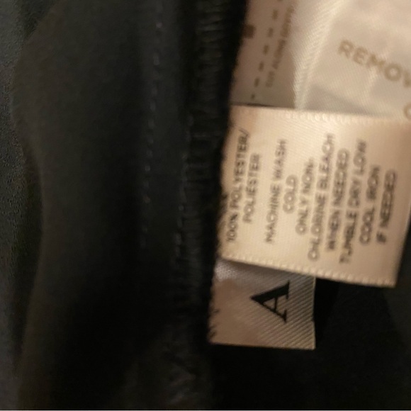 Ann Taylor LOFT black ruffle front sleeveless blouse sz XS - Picture 4 of 6